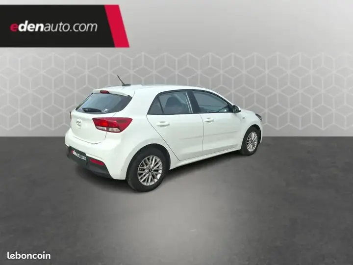 Kia Rio 2023 photo 5