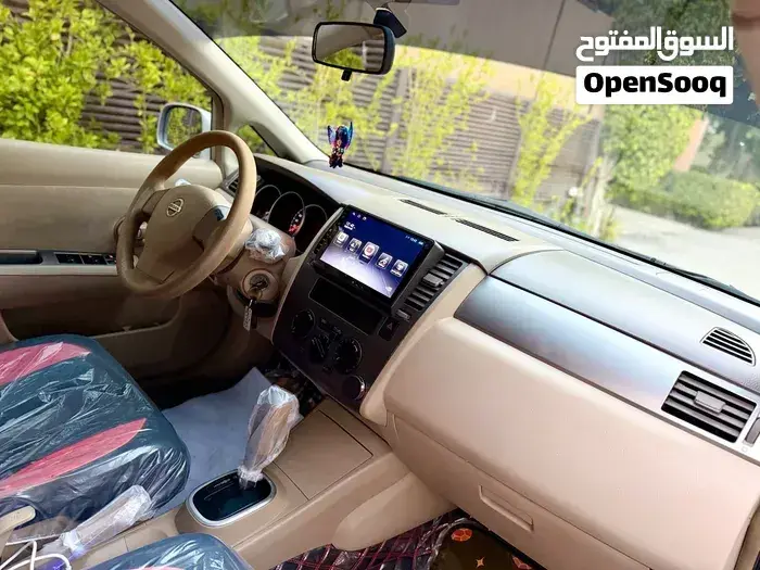 Nissan Tiida 2012 photo 3