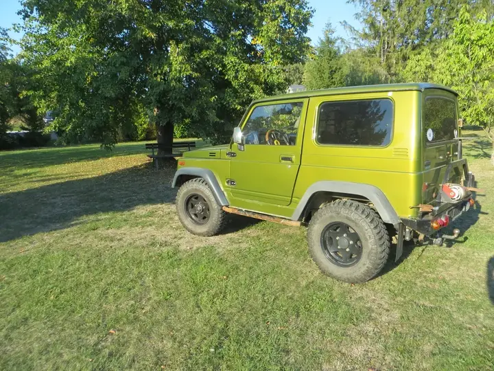 Suzuki Sj 413