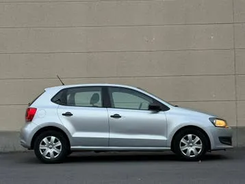 Volkswagen Polo 2010 photo 2