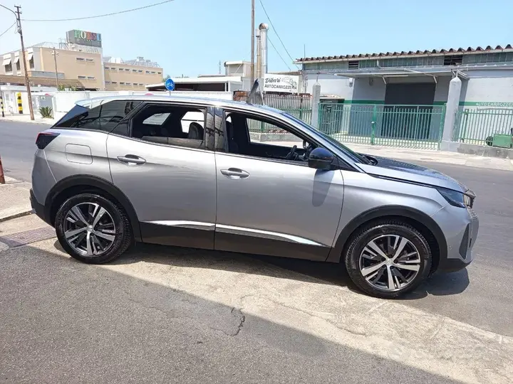 Peugeot 3008 2023 photo 5