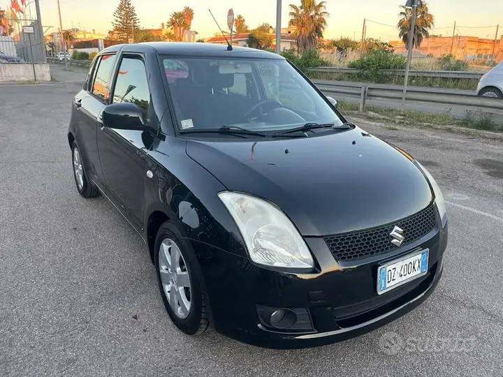 Suzuki Swift 2009 photo 3