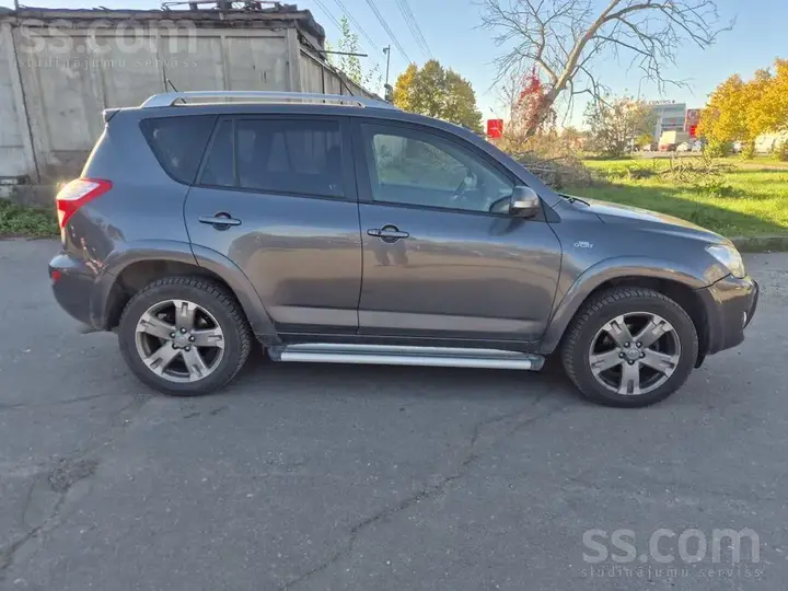 Toyota Rav4 2010 photo 5