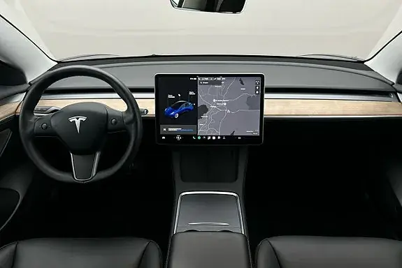Tesla Model 3 2021 photo 3