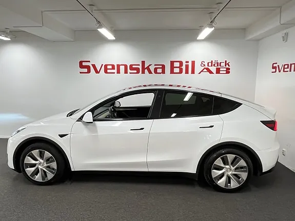 Tesla Model Y 2023 photo 2