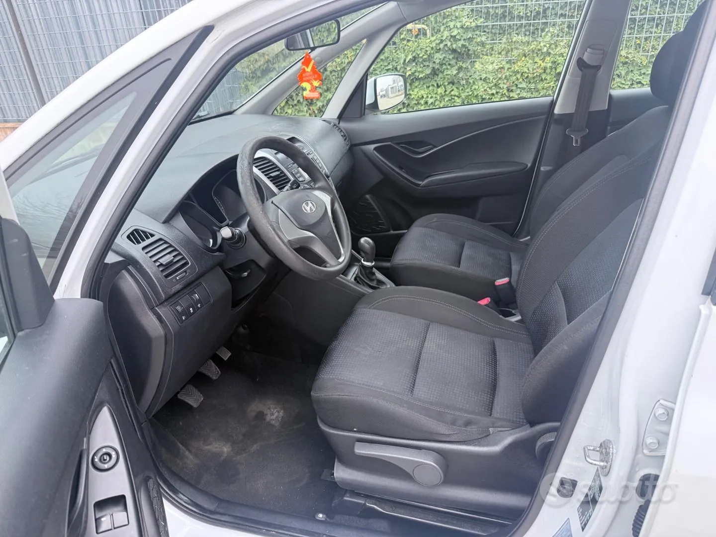 Hyundai Ix20 2011 photo 5