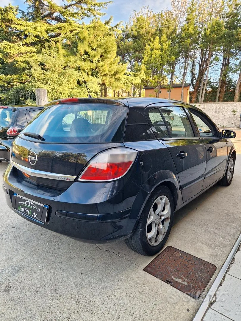 Opel Astra 2005 photo 4
