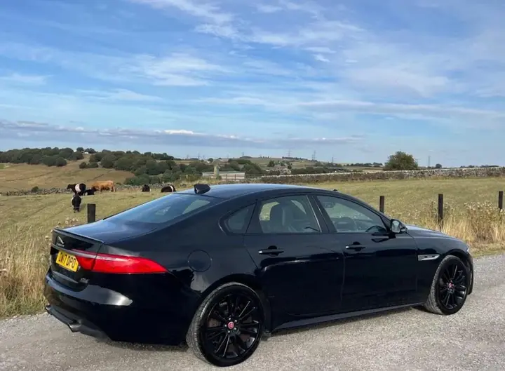 Jaguar Xf 2017 photo 2