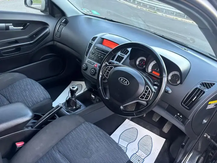 Kia Proceed 2009 photo 4