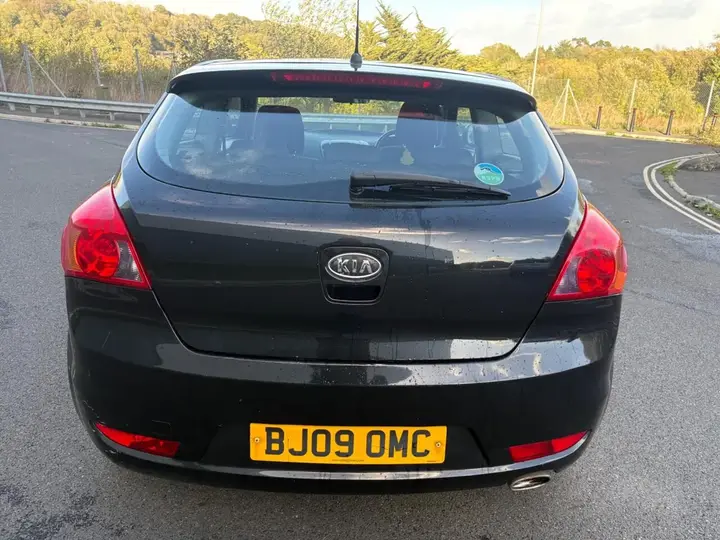 Kia Proceed 2009 photo 3
