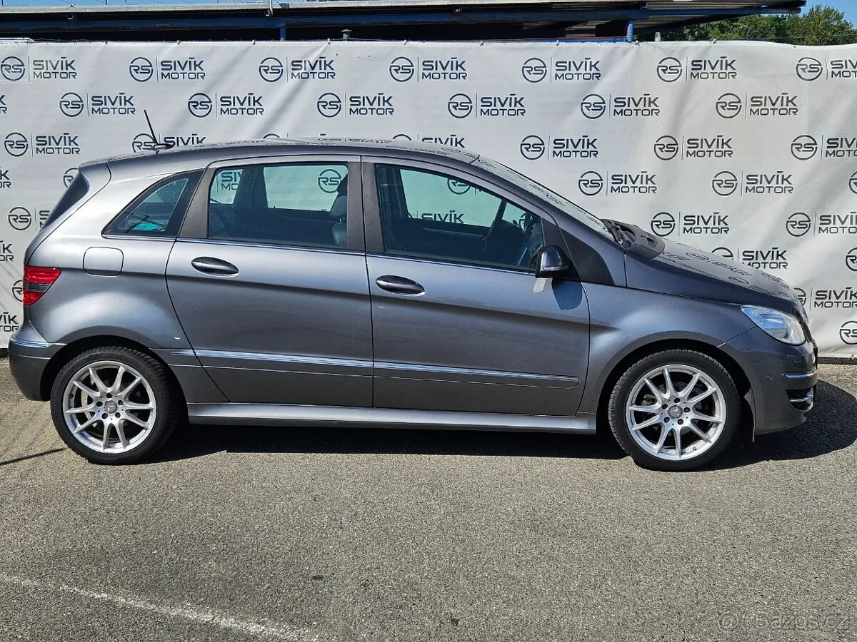 Mercedes-Benz B 180 2009 photo 4