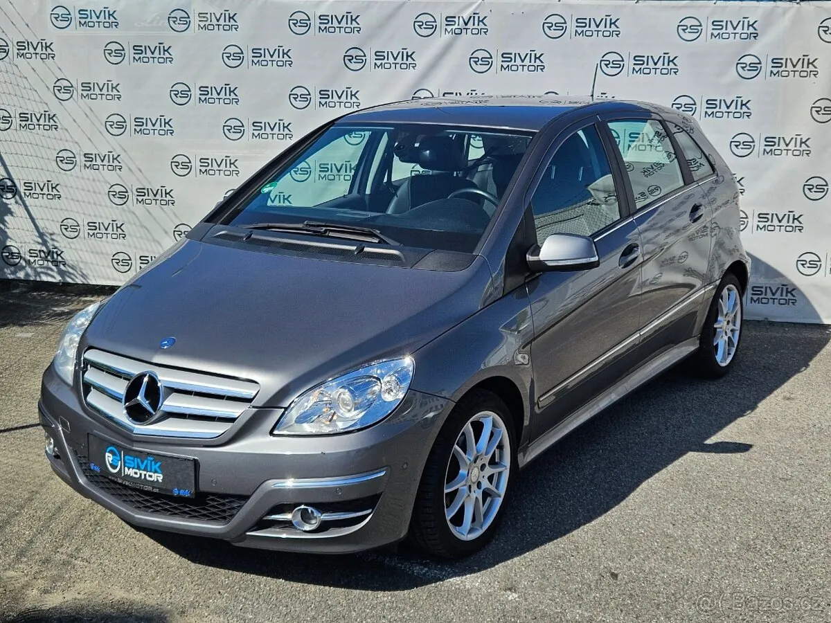 Mercedes-Benz B 180