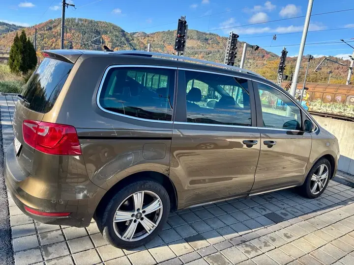 Seat Alhambra 2011 photo 3