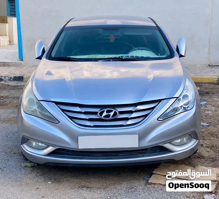 Hyundai Sonata 2012 photo 2