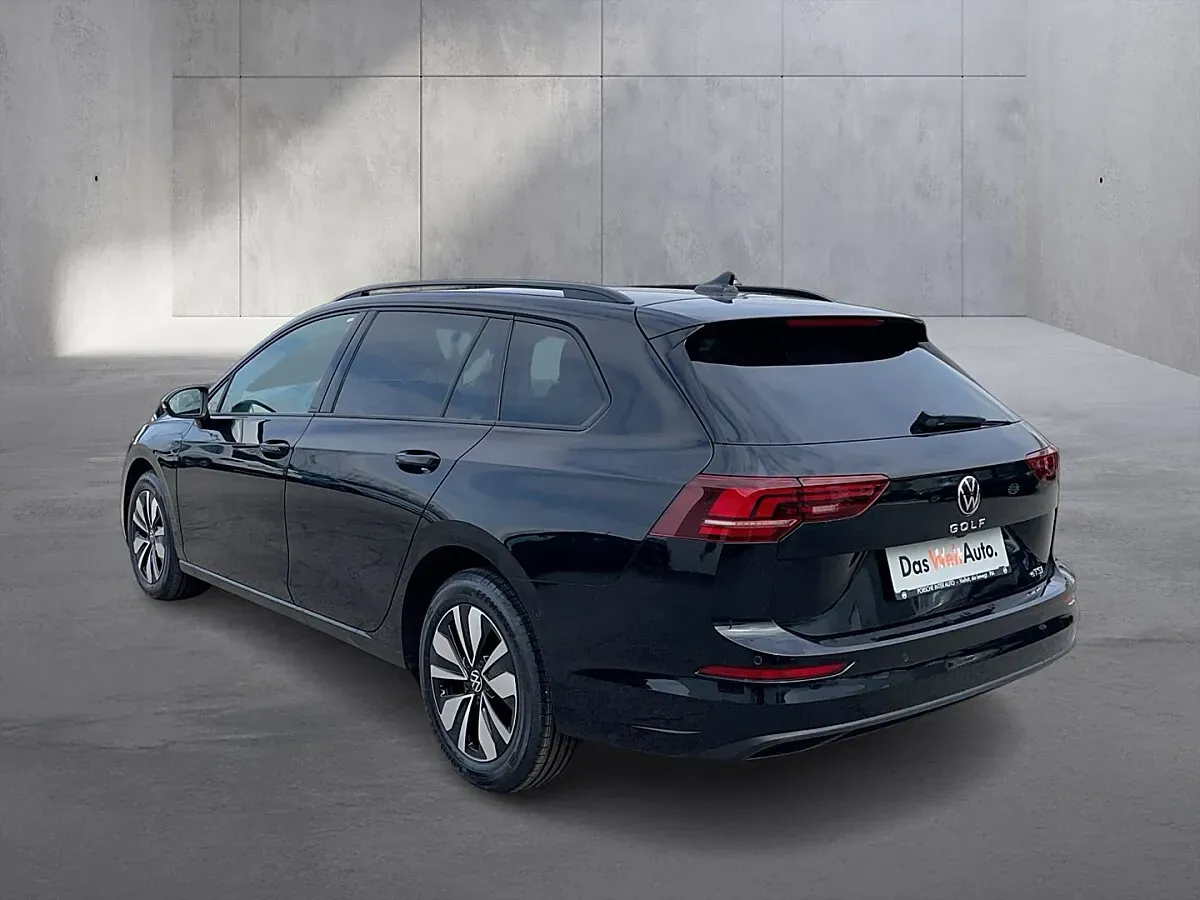 Volkswagen Golf 2025 photo 3