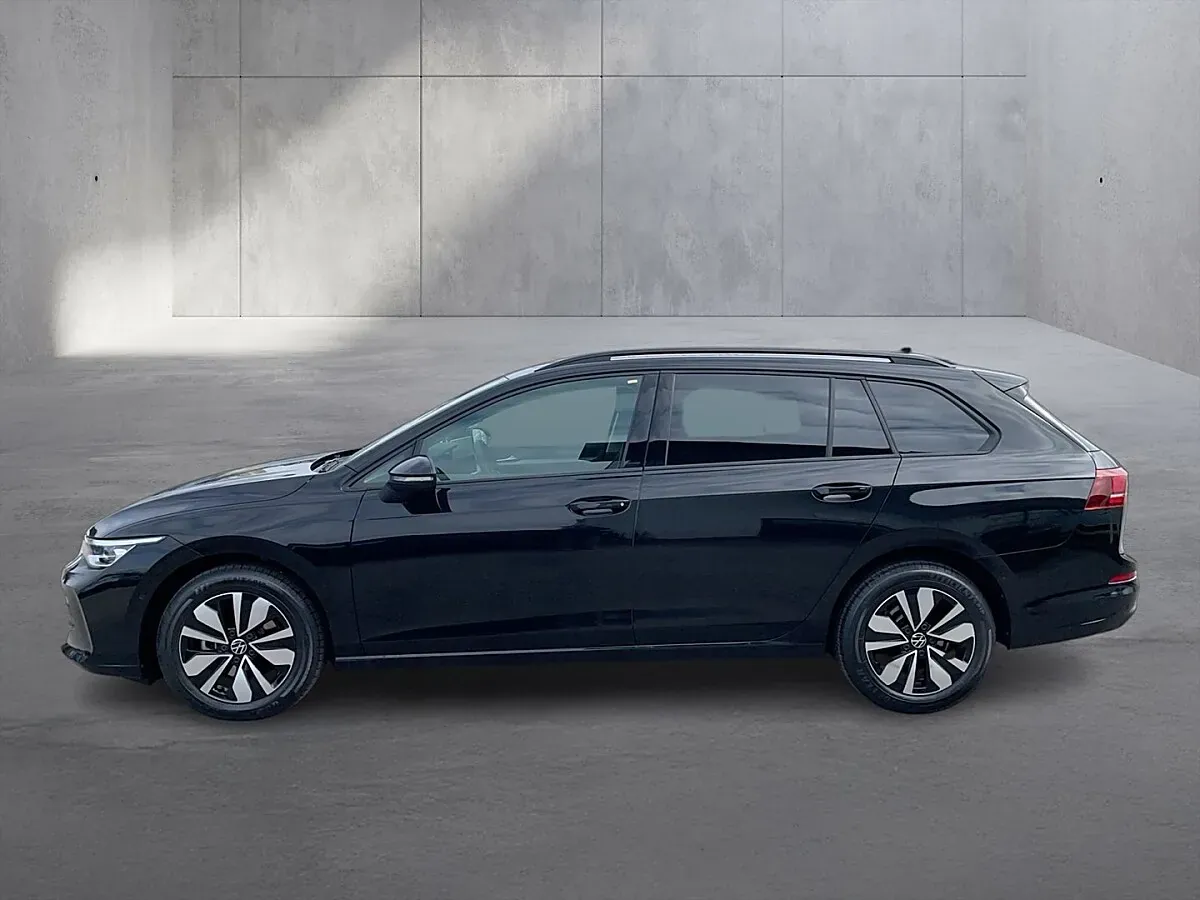 Volkswagen Golf 2025 photo 2