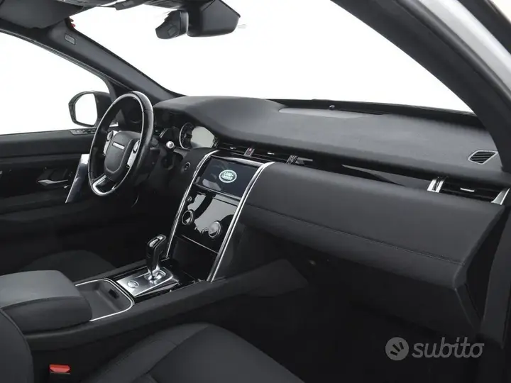 Land Rover Discovery Sport 2020 photo 3