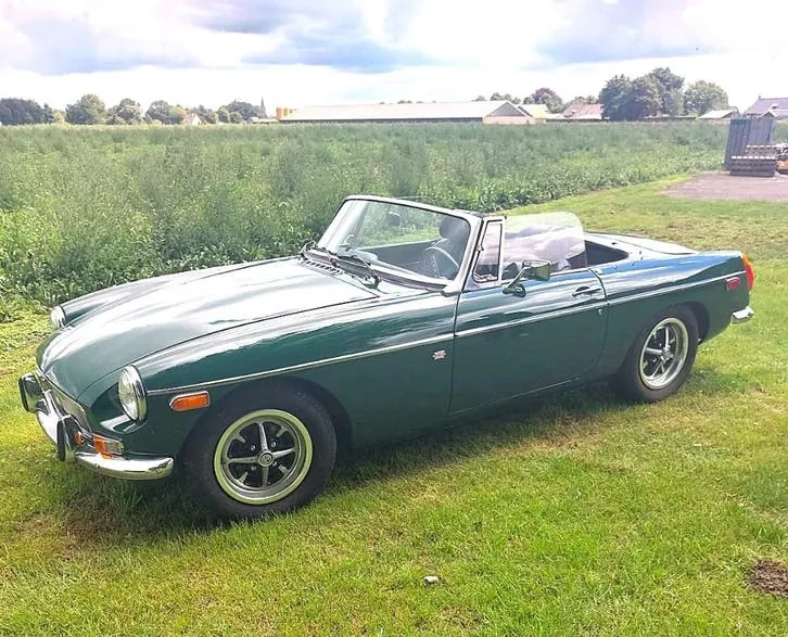 MG B Roadster