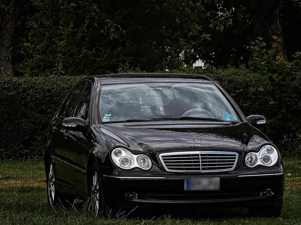 Mercedes-Benz C200