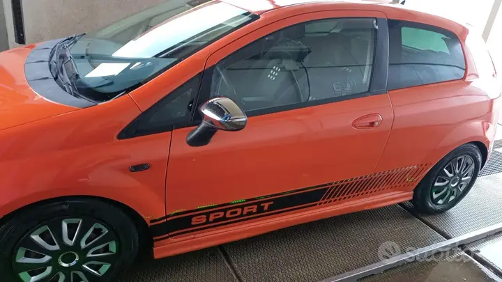 Fiat Grande Punto 2007 photo 2