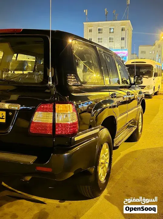 Toyota Land Cruiser 2000 photo 4