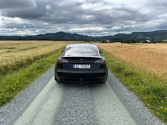 Tesla Model 3 2021 photo 4