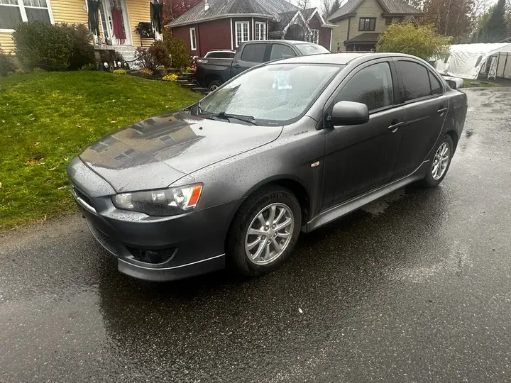 Mitsubishi Lancer 2010 photo 4