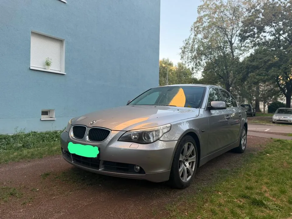 BMW 525I