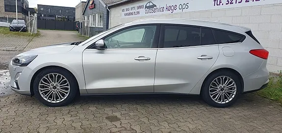 Ford Focus 2019 photo 2