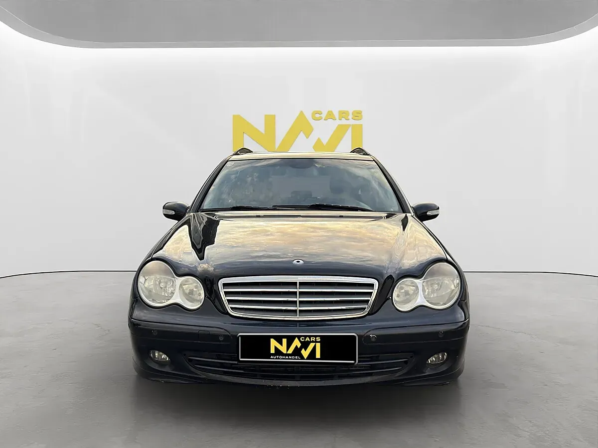 Mercedes-Benz C-Class 2006 photo 2