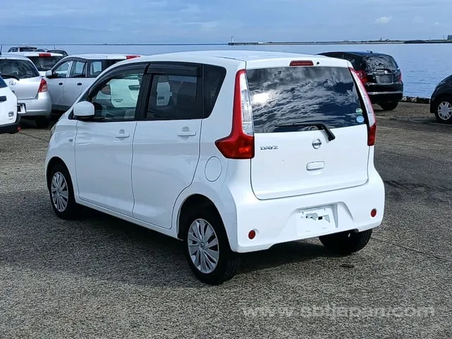 Nissan Dayz 2013 photo 3