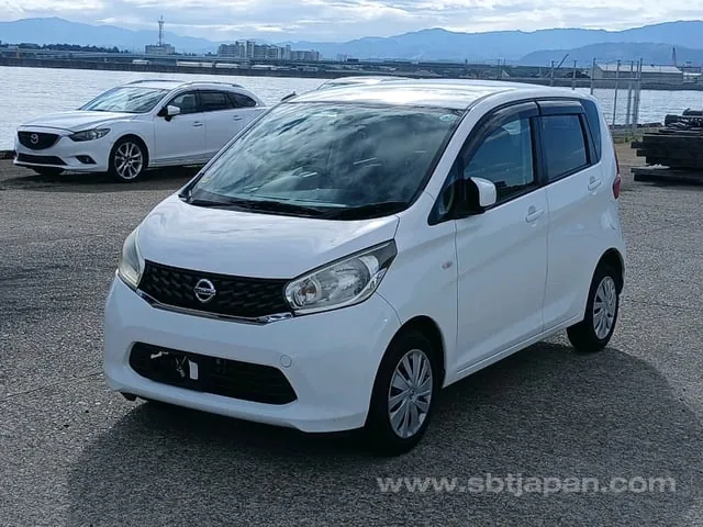 Nissan Dayz 2013 photo 2
