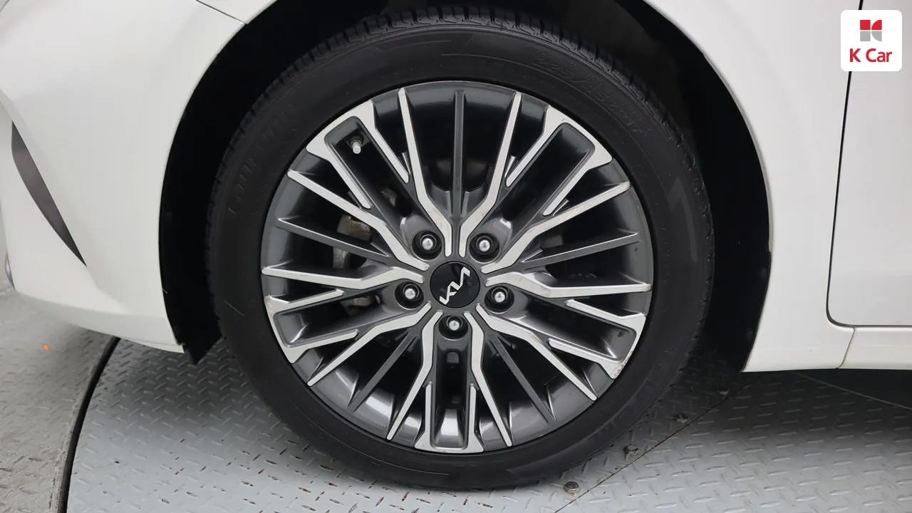 Kia New K3 2Nd Generation 2022 photo 5