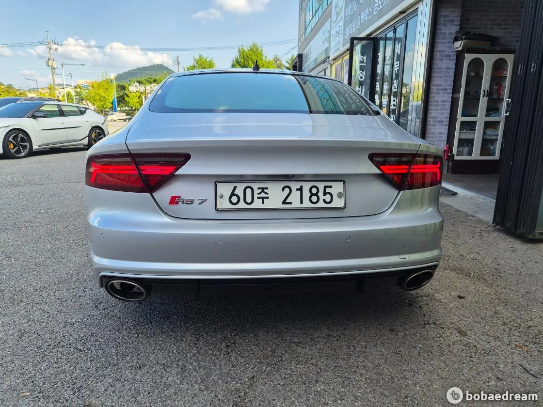 Audi S7 2014 photo 3