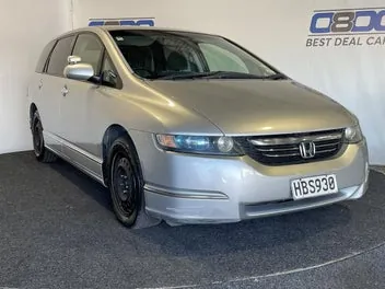 Honda Odyssey 2004 photo 2