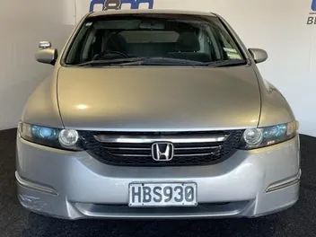 Honda Odyssey 2004 photo 3