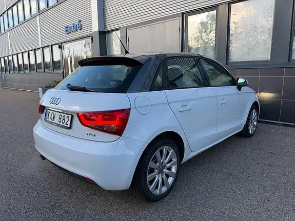 Audi A1 2012 photo 4