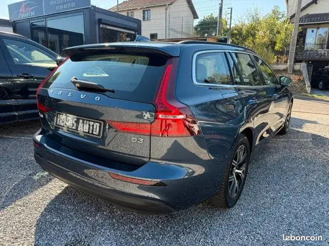 Volvo V60 2022 photo 4