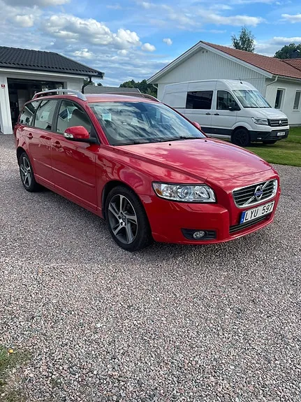 Volvo V50 2012 photo 2