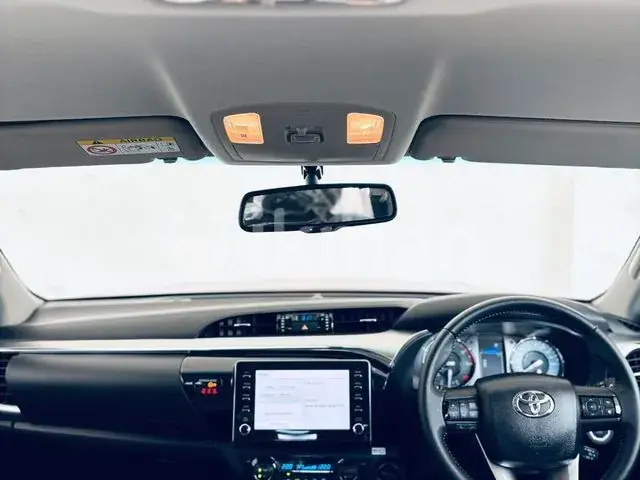Toyota Hilux 2025 photo 4