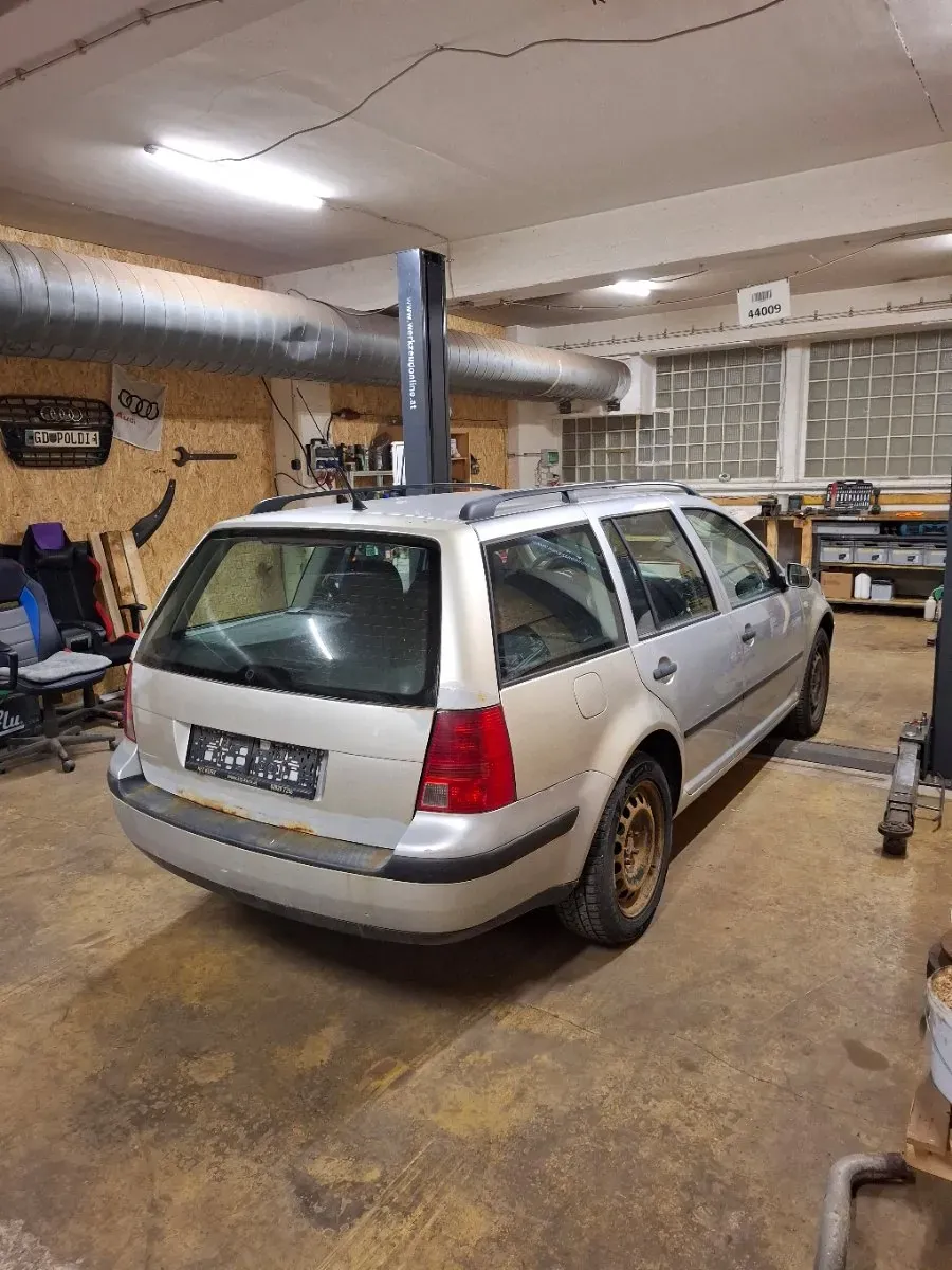 Volkswagen Golf 2005 photo 3