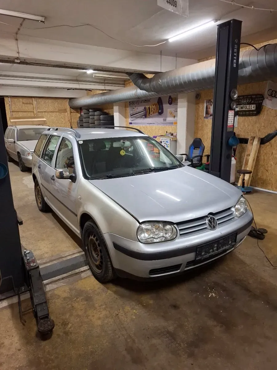 Volkswagen Golf 2005 photo 2