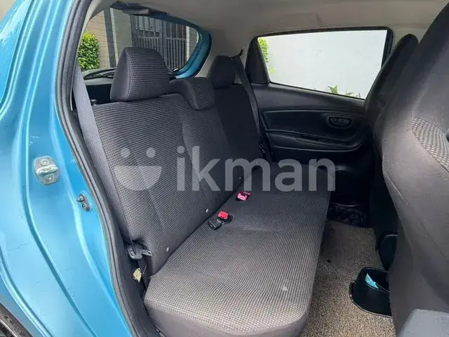 Toyota Vitz 2015 photo 5