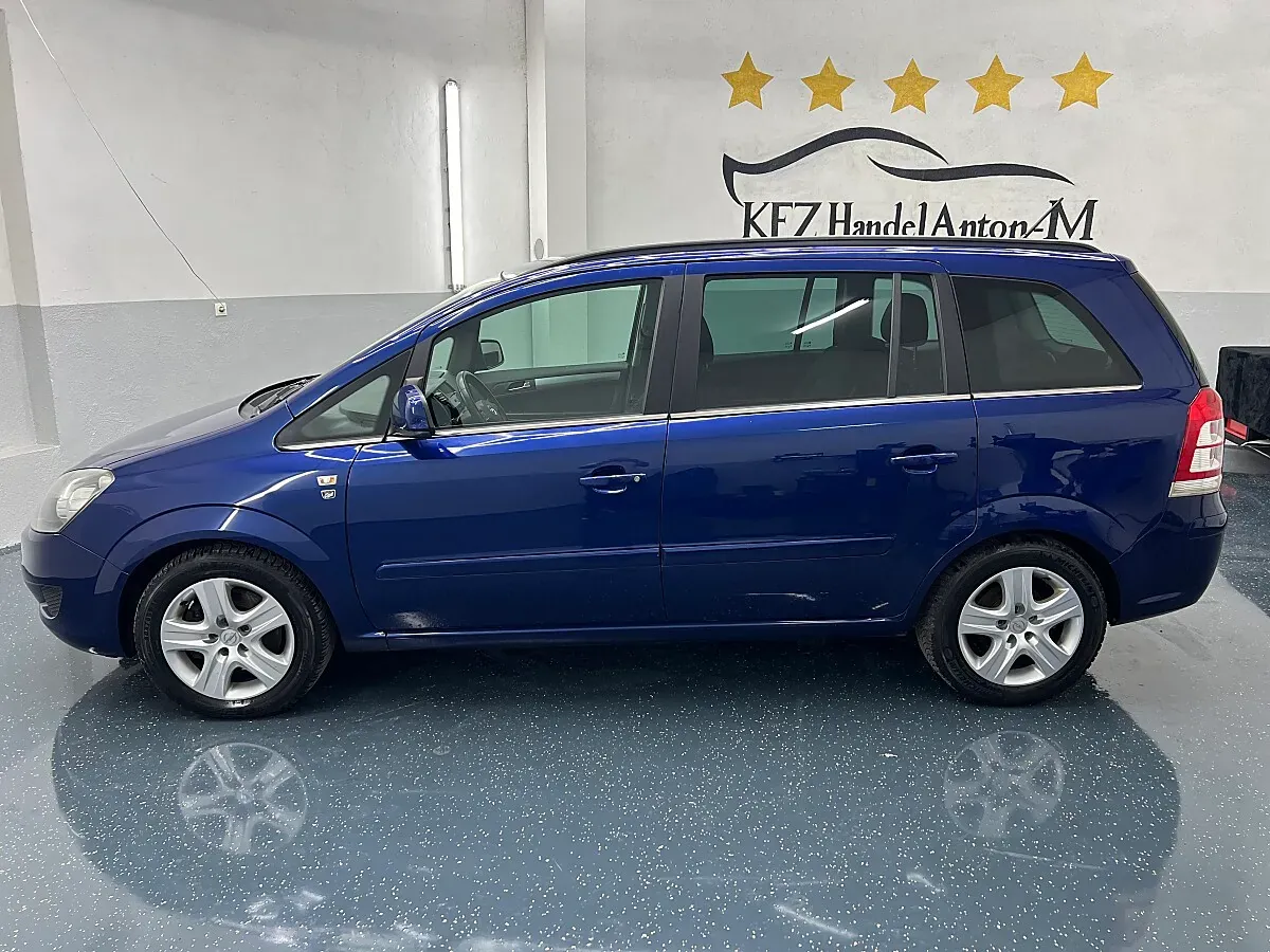 Opel Zafira 2010 photo 2
