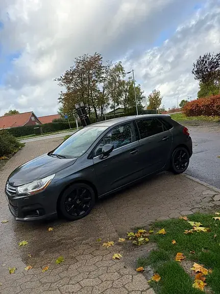 Citroen C4 2012 photo 2