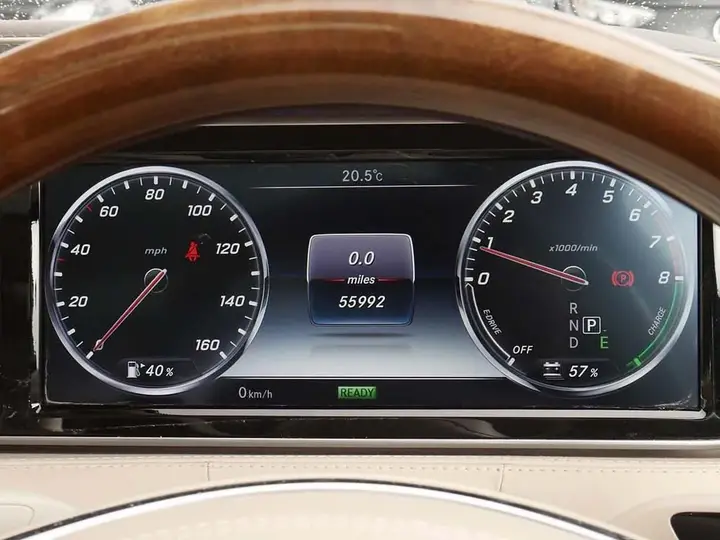 Mercedes-Benz S-Class 2014 photo 4