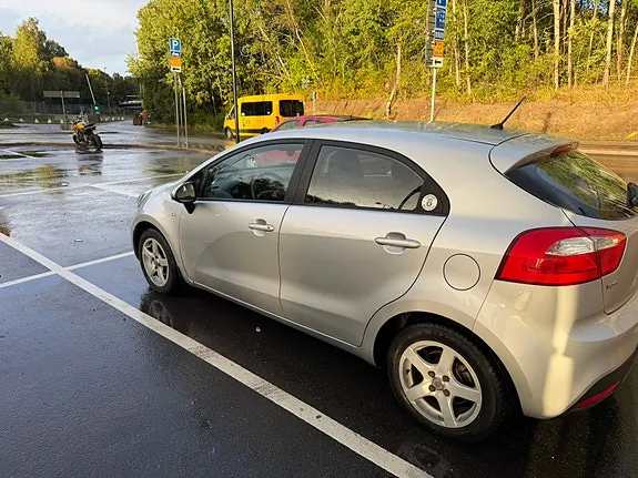 Kia Rio 2012 photo 4