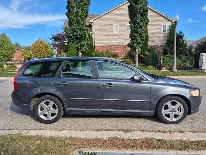 Volvo V50