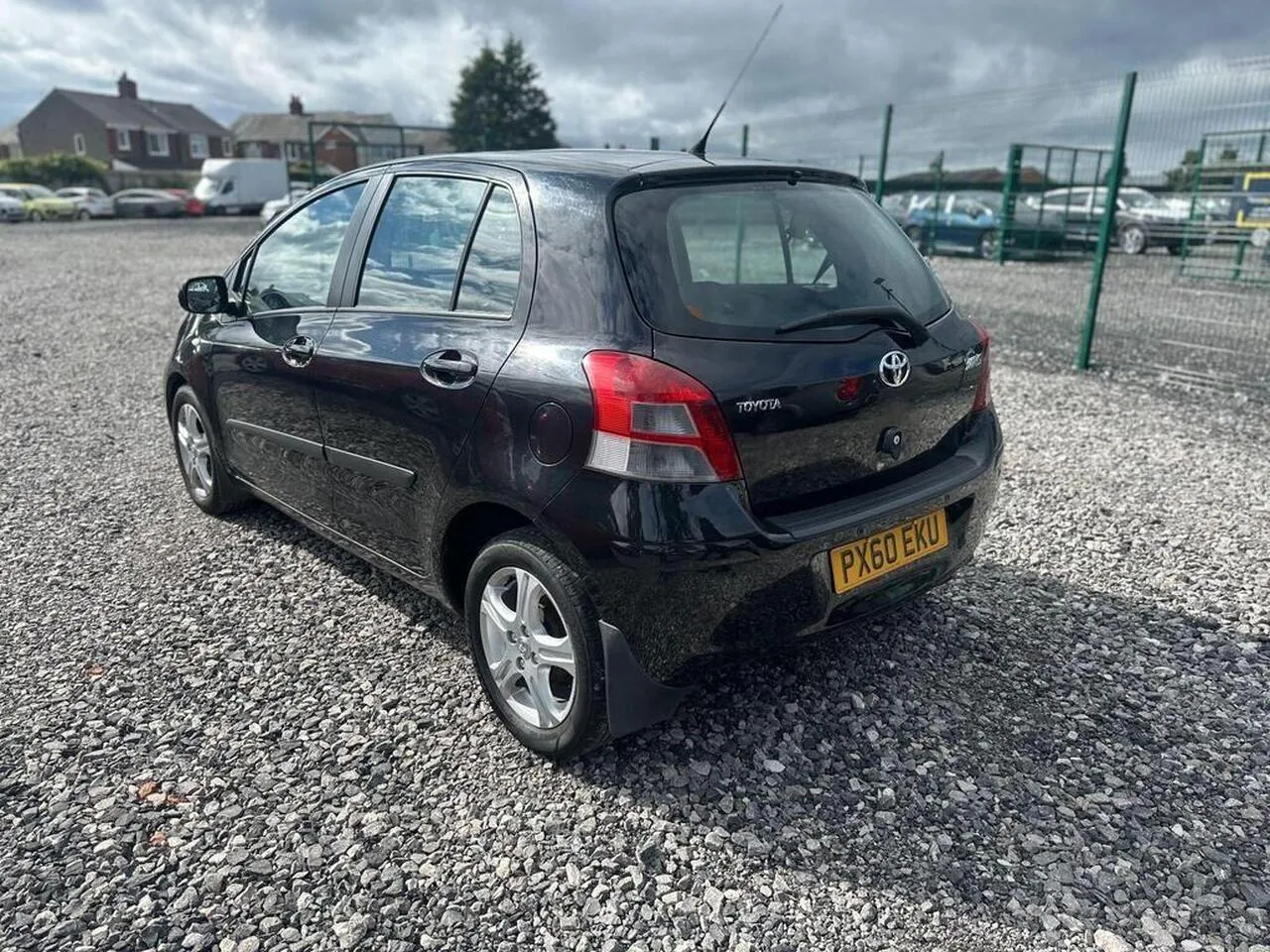 Toyota Yaris 2011 photo 4
