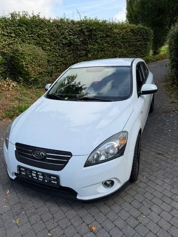 Kia Cee D